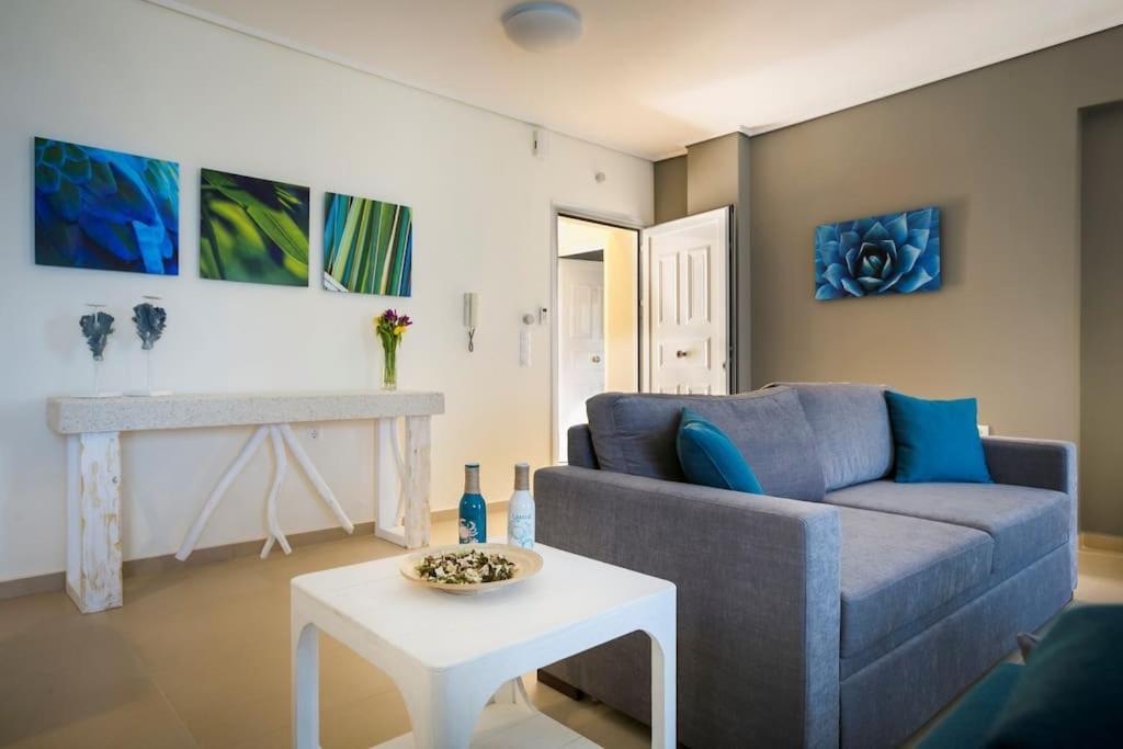 Eucalyptus Suite Sea View Karavomylos Eksteriør billede