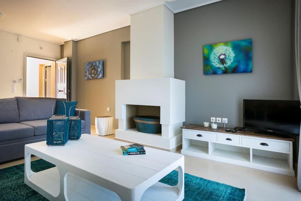 Eucalyptus Suite Sea View Karavomylos Eksteriør billede