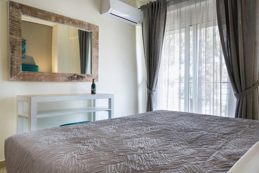 Eucalyptus Suite Sea View Karavomylos Eksteriør billede